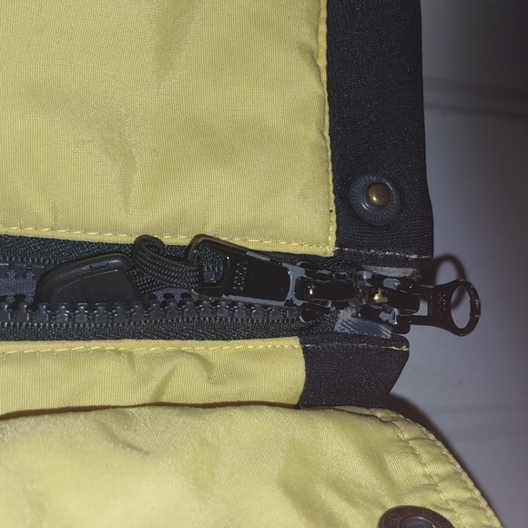 Columbia "Challenge Series" Full Zip Woman's Small Jacket W/ Hood Yellow/Gray - Picture 9 of 11